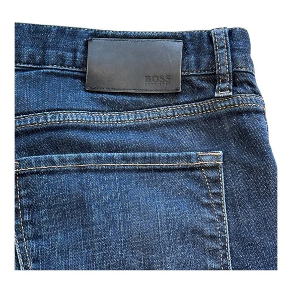 Hugo Boss Dark Wash Straight Leg Jeans With Stretch - Size 36/34 - Picture 6 of 15